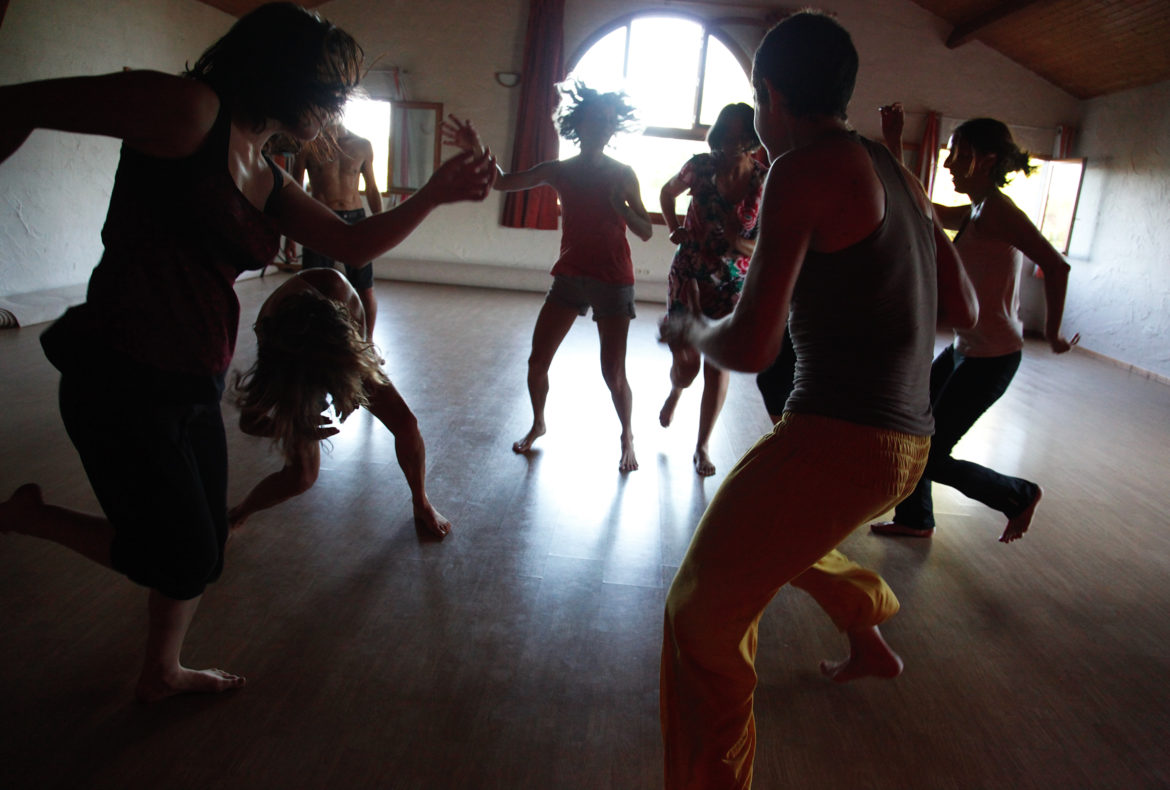 nuit dansée, formation neurosciences, neurodanse, accomapgnement solo entrepreneur, life art process, art thérapie, danse thérapie, formation cerveau, processus de changement